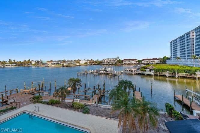 271 Southbay Dr 132, Naples, FL 34108-16