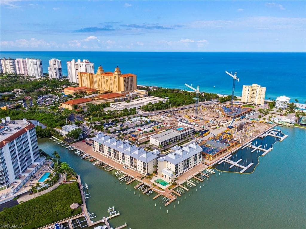 271 Southbay Dr 132, Naples, FL 34108-3