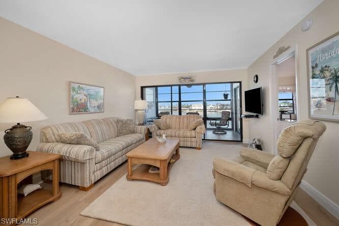 271 Southbay Dr 132, Naples, FL 34108-4