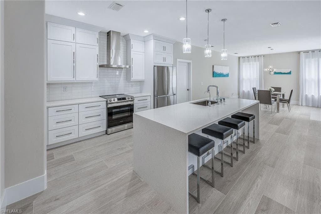 8260 Laurel Lakes Blvd, Naples, FL 34119-15