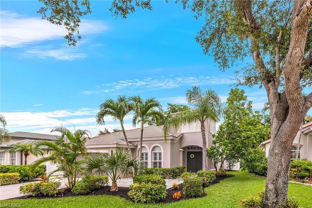 8260 Laurel Lakes Blvd, Naples, FL 34119-1