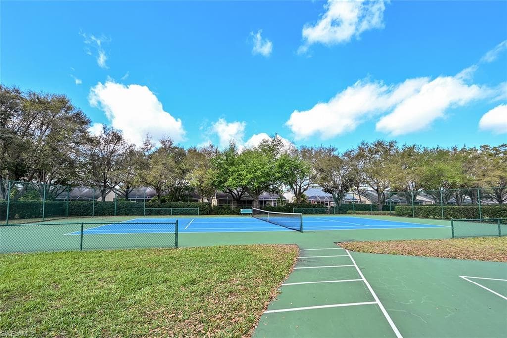 8260 Laurel Lakes Blvd, Naples, FL 34119-46