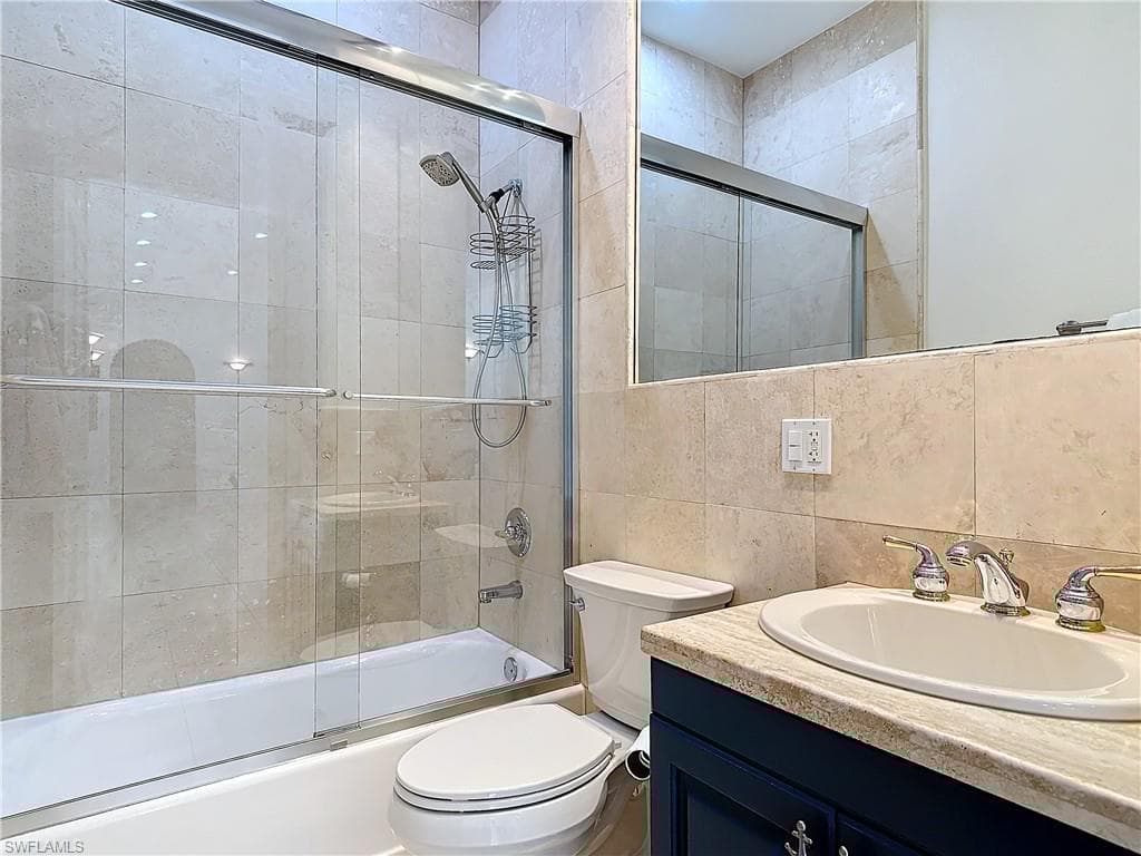 4411 Pine Ridge Rd, Naples, FL 34119-27