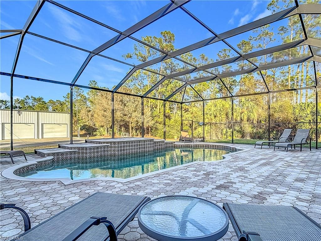 4411 Pine Ridge Rd, Naples, FL 34119-35