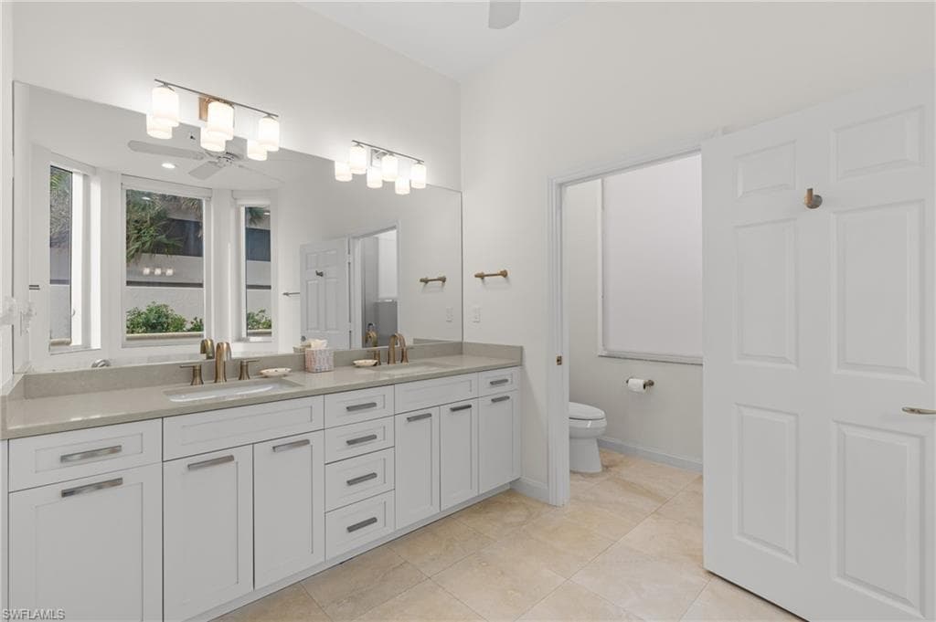6849 Grenadier Blvd 104, Naples, FL 34108-9