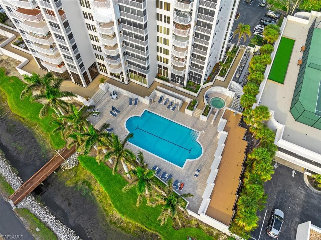 6849 Grenadier Blvd 104, Naples, FL 34108-18