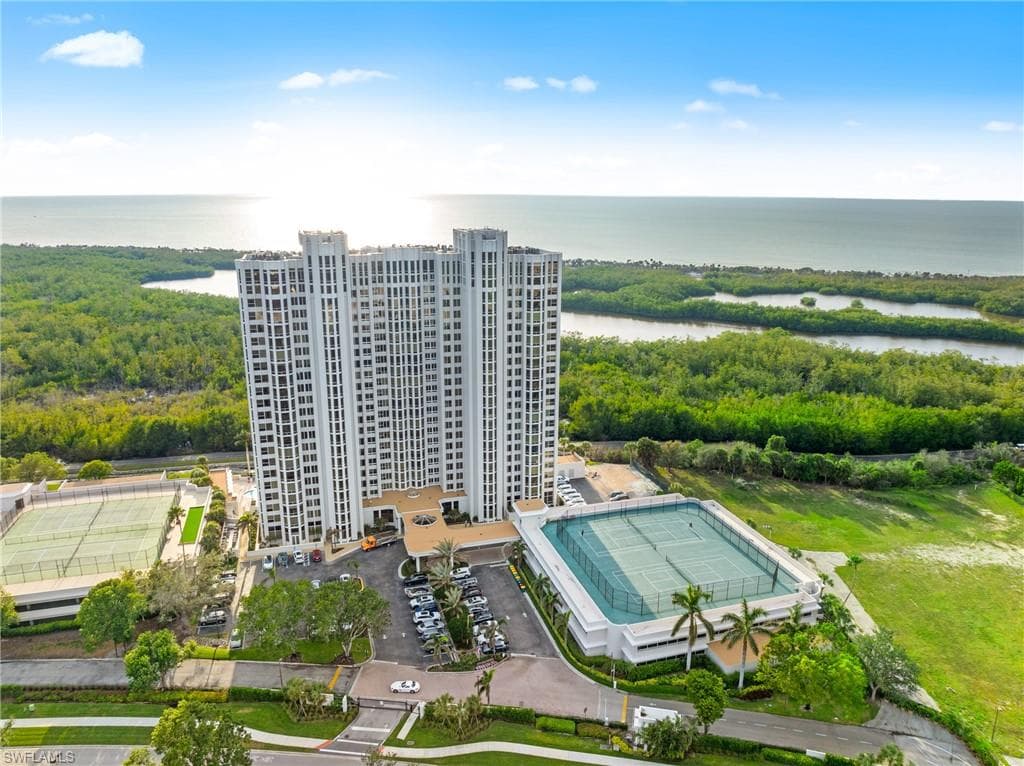 6849 Grenadier Blvd 104, Naples, FL 34108-2