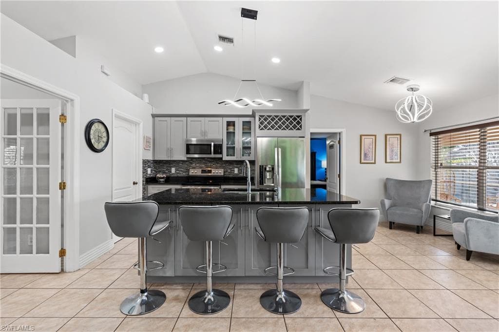 1206 5th Ave, Cape Coral, FL 33909-10