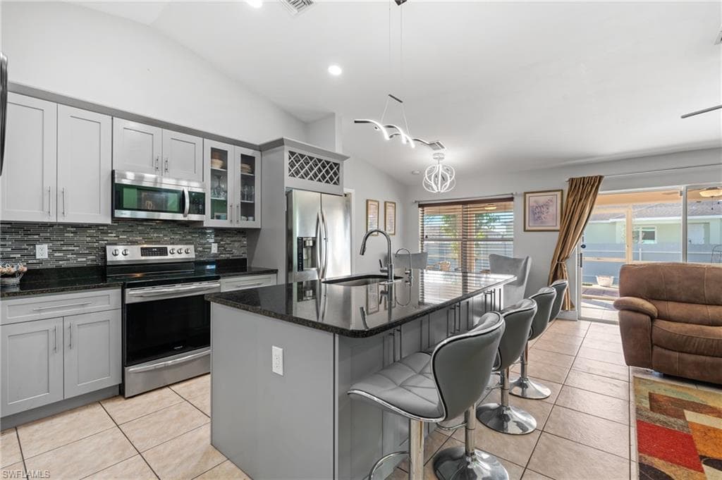 1206 5th Ave, Cape Coral, FL 33909-12