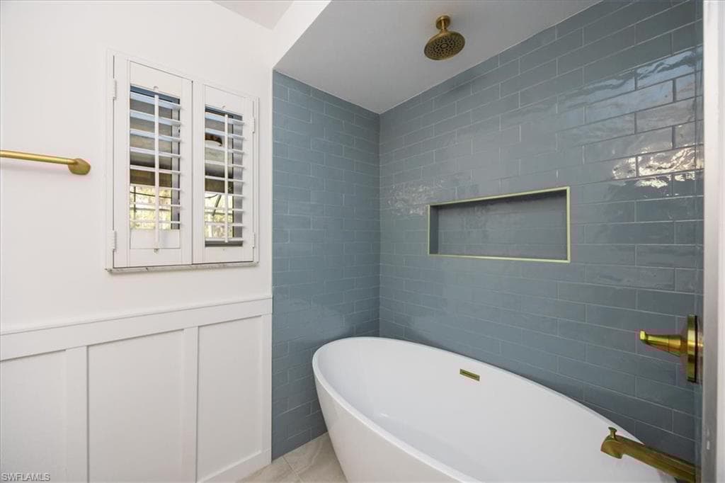 5311 Hickory Wood Dr, Naples, FL 34119-27