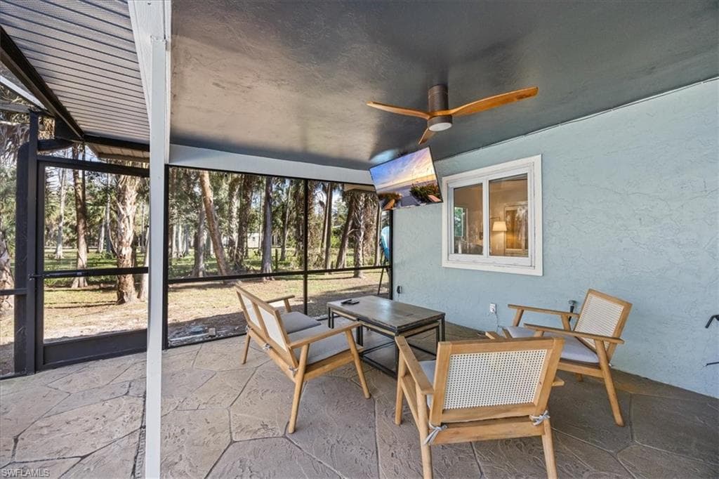 5311 Hickory Wood Dr, Naples, FL 34119-32