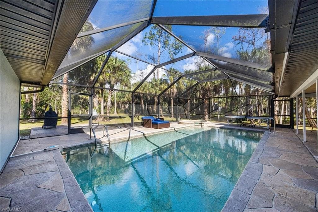 5311 Hickory Wood Dr, Naples, FL 34119-34