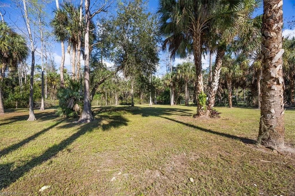 5311 Hickory Wood Dr, Naples, FL 34119-36