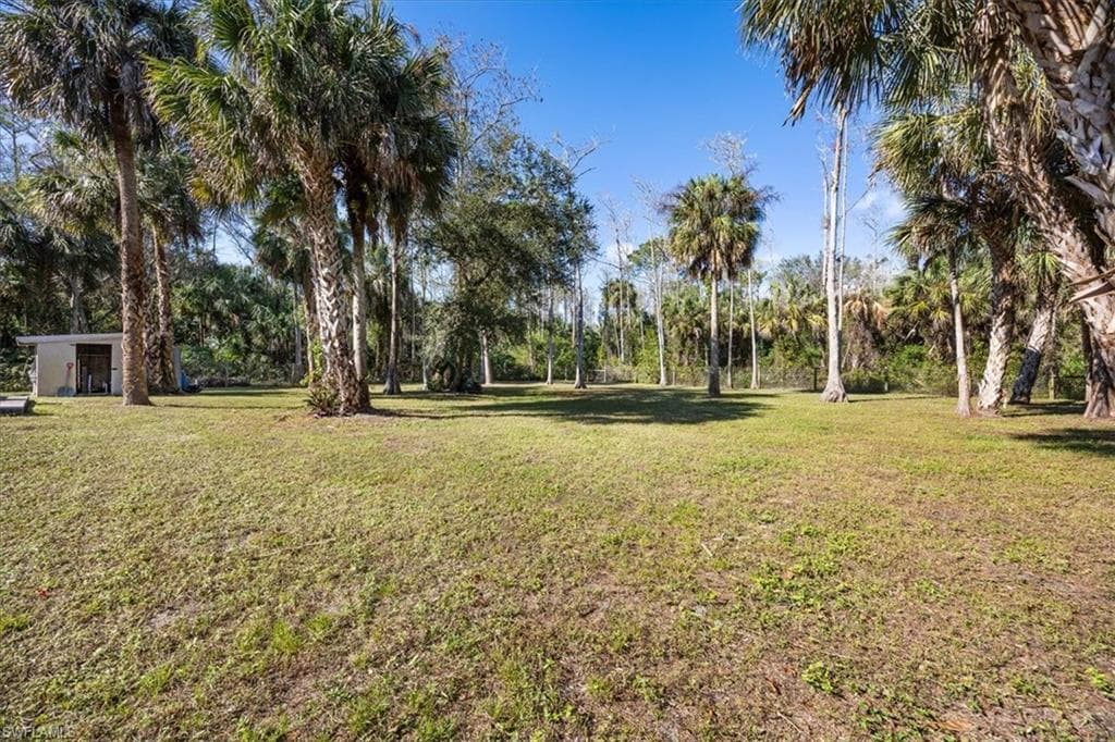 5311 Hickory Wood Dr, Naples, FL 34119-37