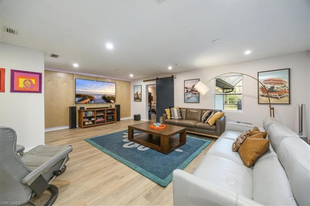 5311 Hickory Wood Dr, Naples, FL 34119-8