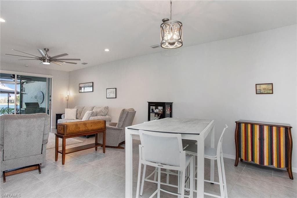14830 Edgewater Cir, Naples, FL 34114-11