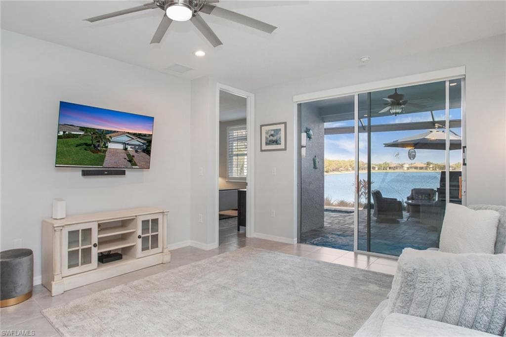 14830 Edgewater Cir, Naples, FL 34114-13