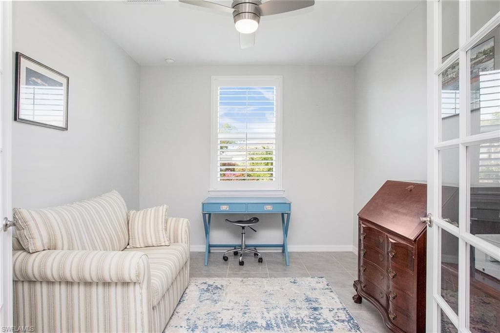 14830 Edgewater Cir, Naples, FL 34114-25