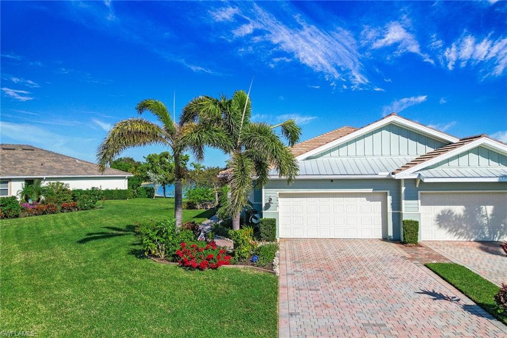 14830 Edgewater Cir, Naples, FL 34114-39