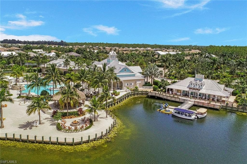 14830 Edgewater Cir, Naples, FL 34114-45