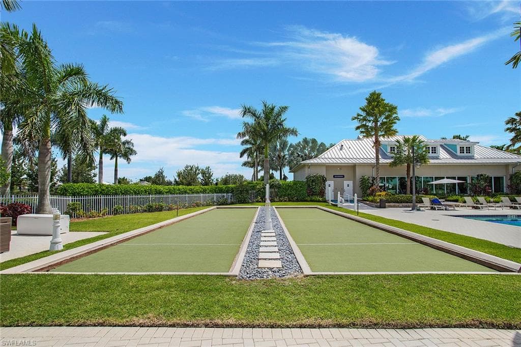 14830 Edgewater Cir, Naples, FL 34114-46