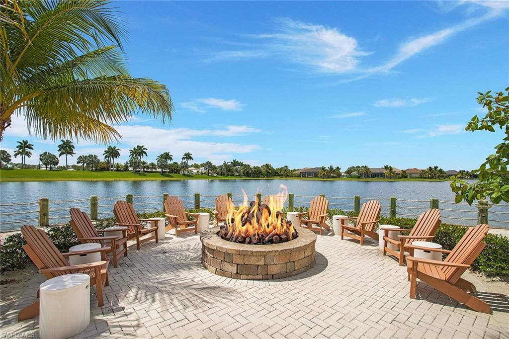 14830 Edgewater Cir, Naples, FL 34114-49