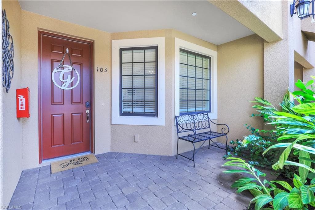 9386 Pocida Ct 103, Naples, FL 34119-7