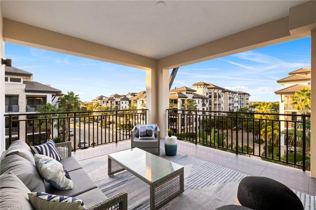 1130 3rd Ave S 401, Naples, FL 34102-1
