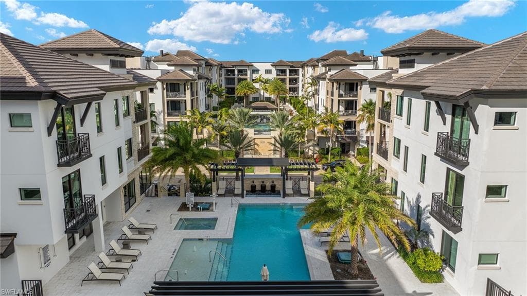 1130 3rd Ave S 401, Naples, FL 34102-23