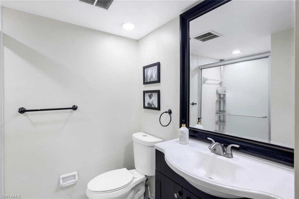 190 Pebble Beach Blvd 104, Naples, FL 34113-14