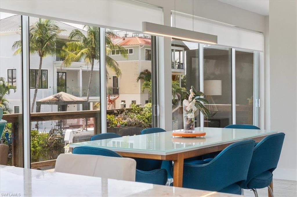 1282 Venetian Way, Naples, FL 34110-14