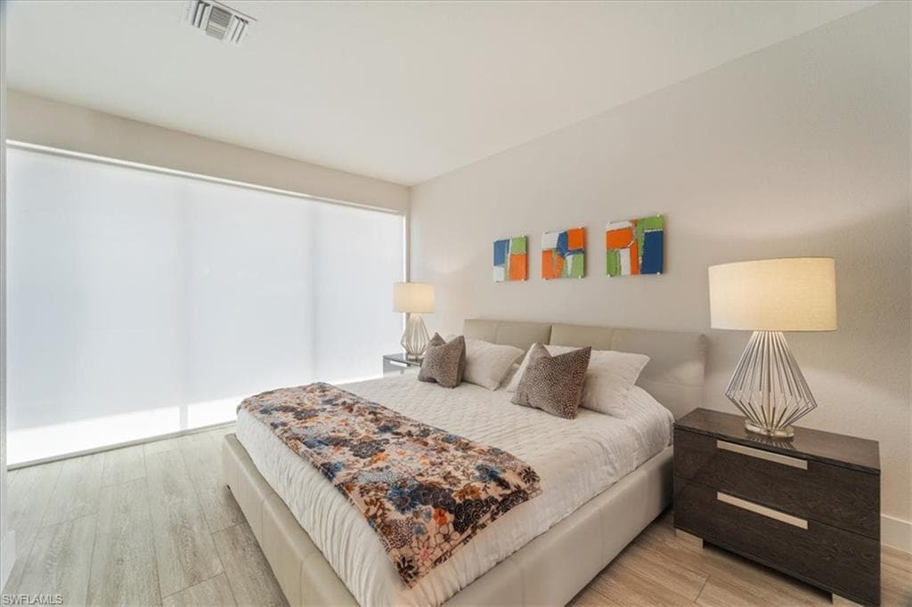 1282 Venetian Way, Naples, FL 34110-22