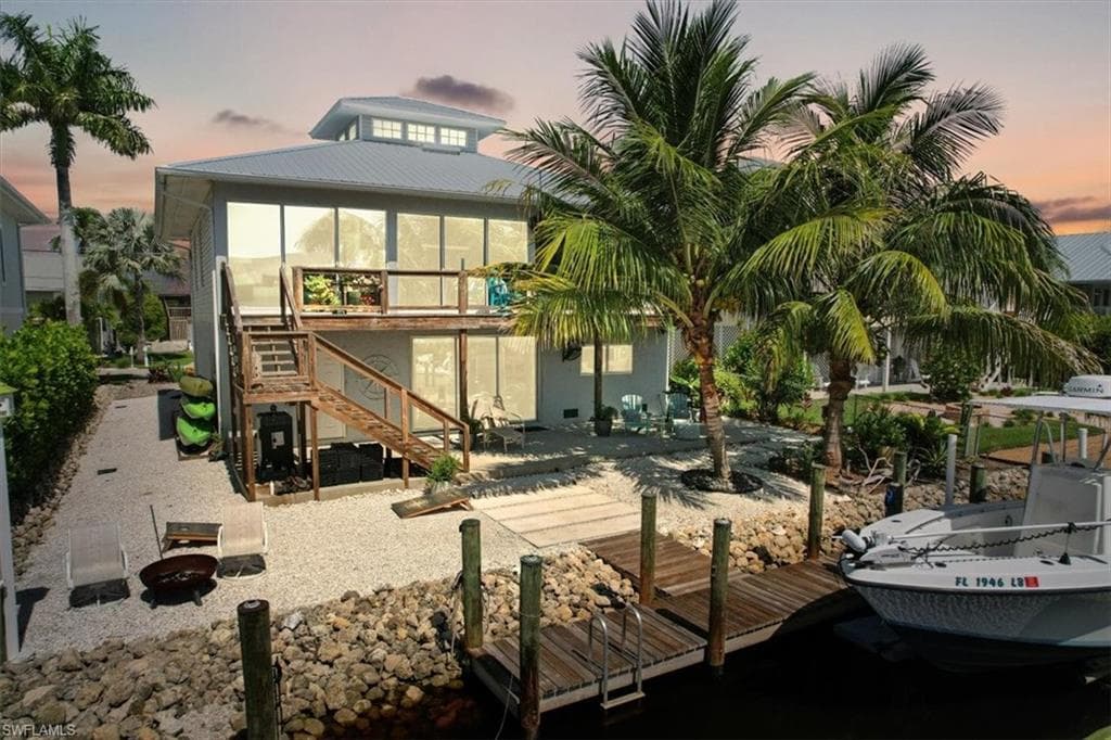1282 Venetian Way, Naples, FL 34110-1