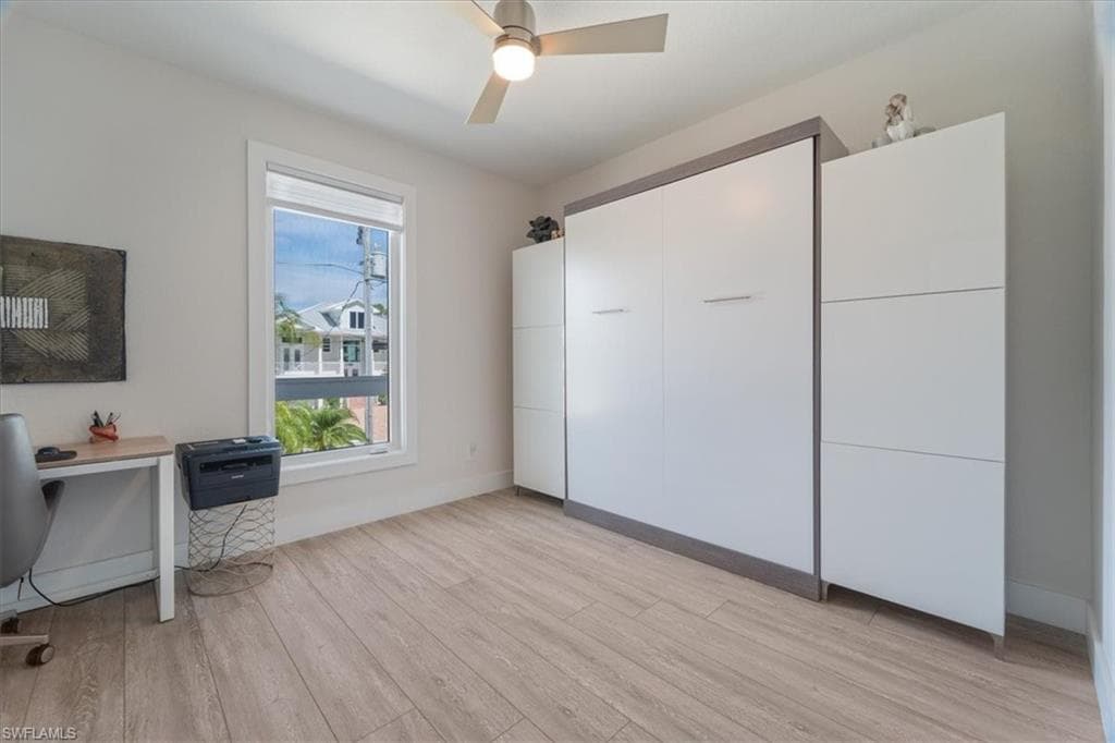 1282 Venetian Way, Naples, FL 34110-29