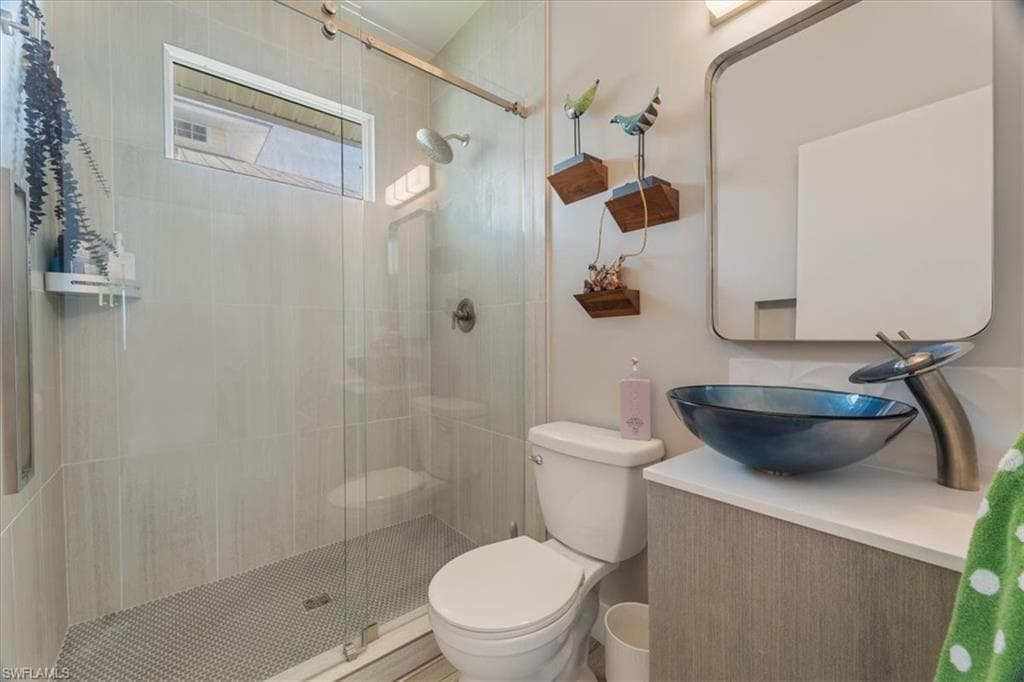 1282 Venetian Way, Naples, FL 34110-31