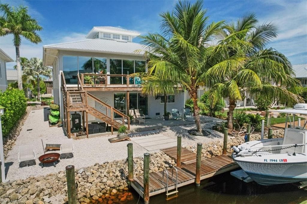 1282 Venetian Way, Naples, FL 34110-40
