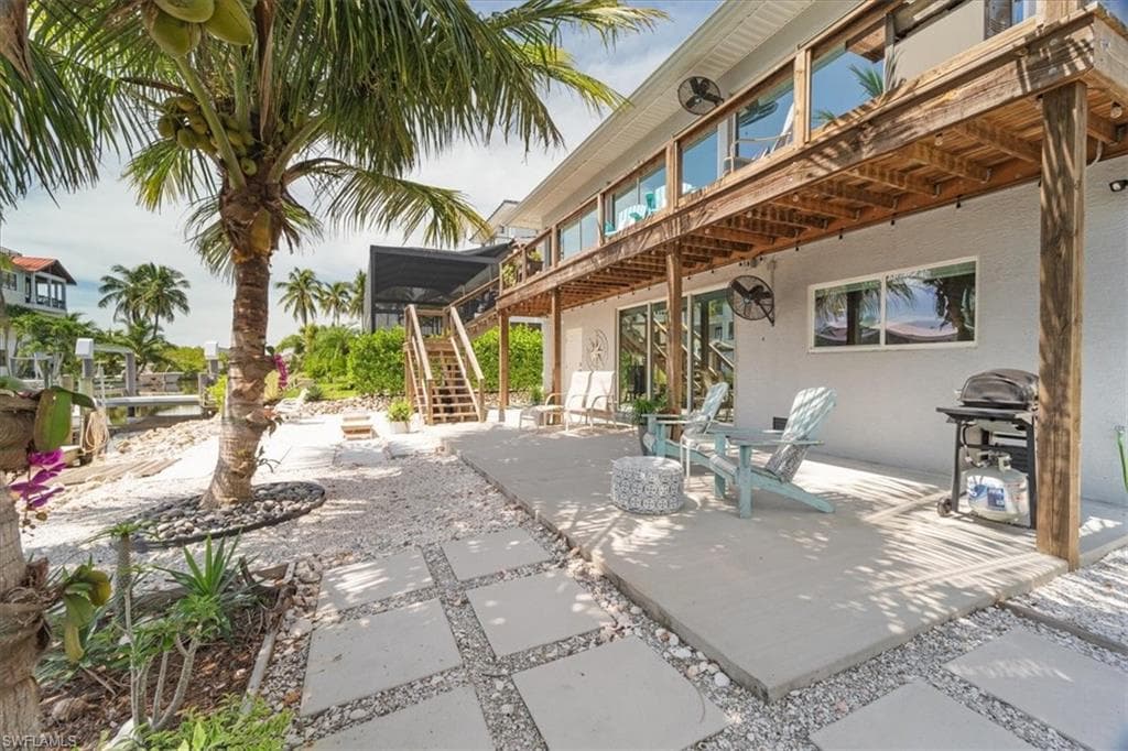 1282 Venetian Way, Naples, FL 34110-41