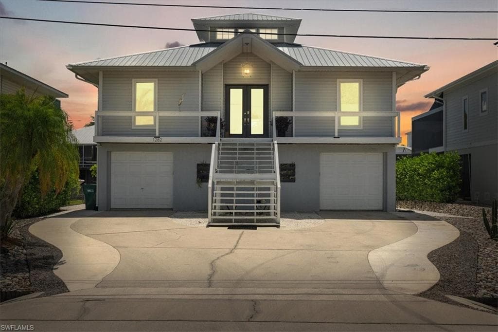 1282 Venetian Way, Naples, FL 34110-6