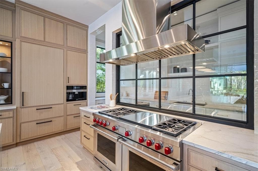 2231 Forrest Ln, Naples, FL 34102-12