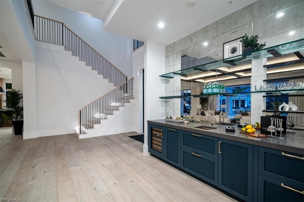 2231 Forrest Ln, Naples, FL 34102-18
