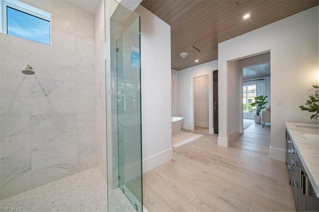 2231 Forrest Ln, Naples, FL 34102-34