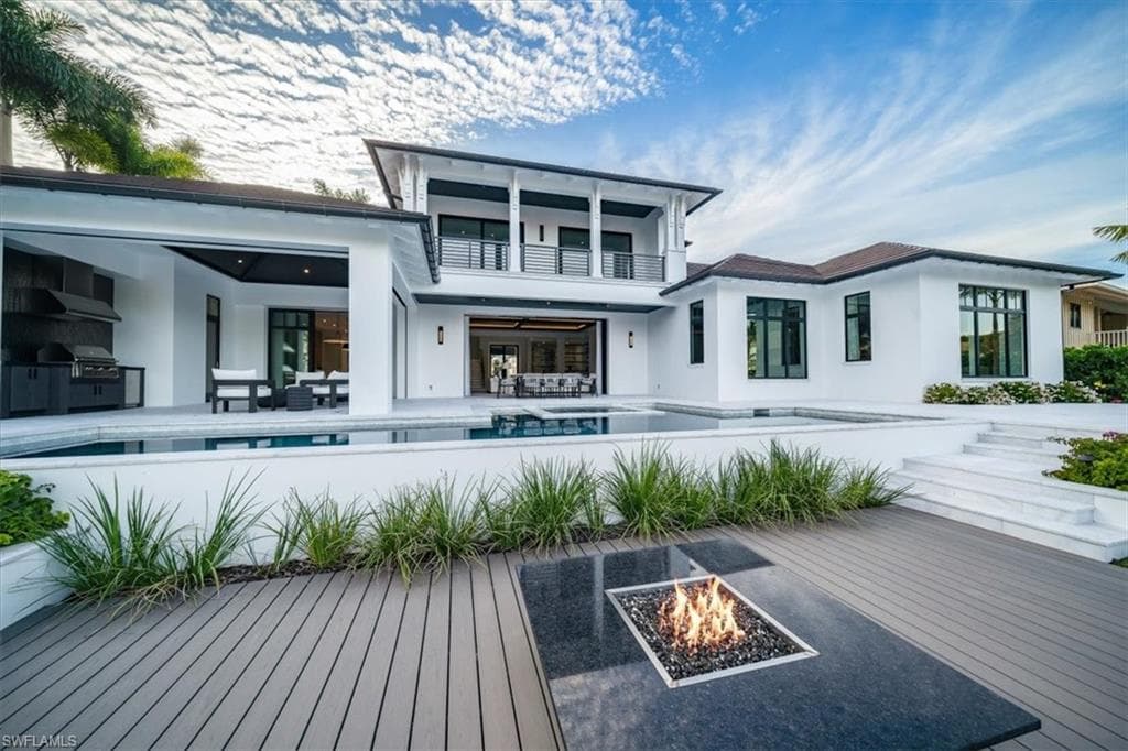 2231 Forrest Ln, Naples, FL 34102-48