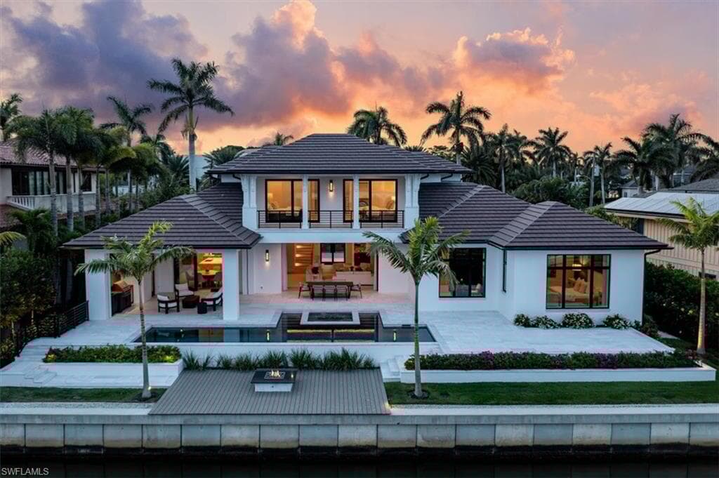 2231 Forrest Ln, Naples, FL 34102-49