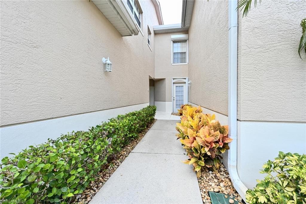 343 Dover Pl A-103, Naples, FL 34104-5