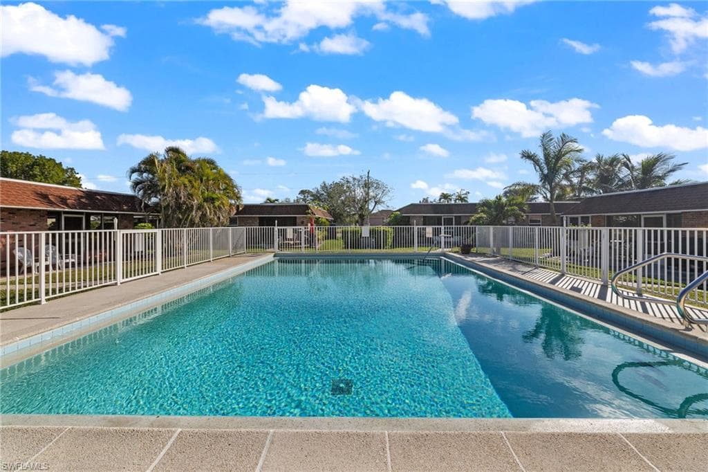 2722 Arbutus St C2, Naples, FL 34112-14