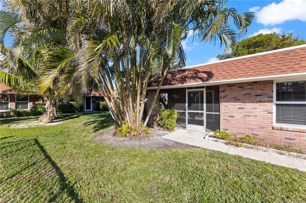 2722 Arbutus St C2, Naples, FL 34112-16
