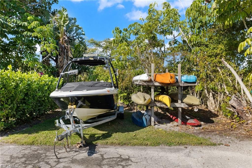 2722 Arbutus St C2, Naples, FL 34112-19