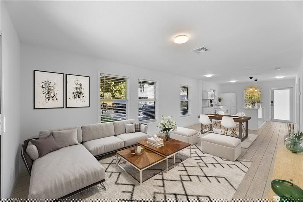 2722 Arbutus St C2, Naples, FL 34112-4