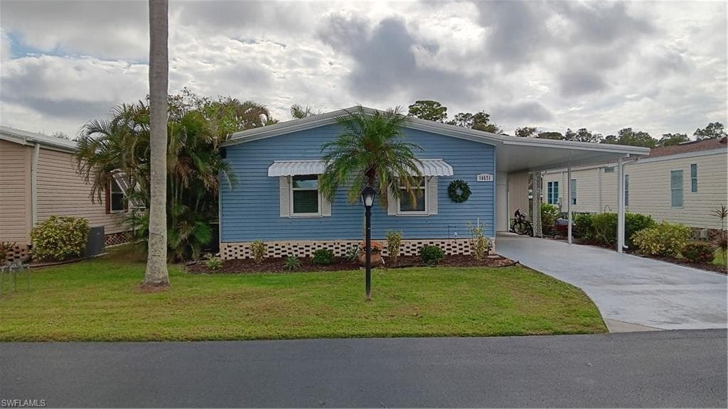 10571 Wales Loop, Bonita Springs, FL 34135-1
