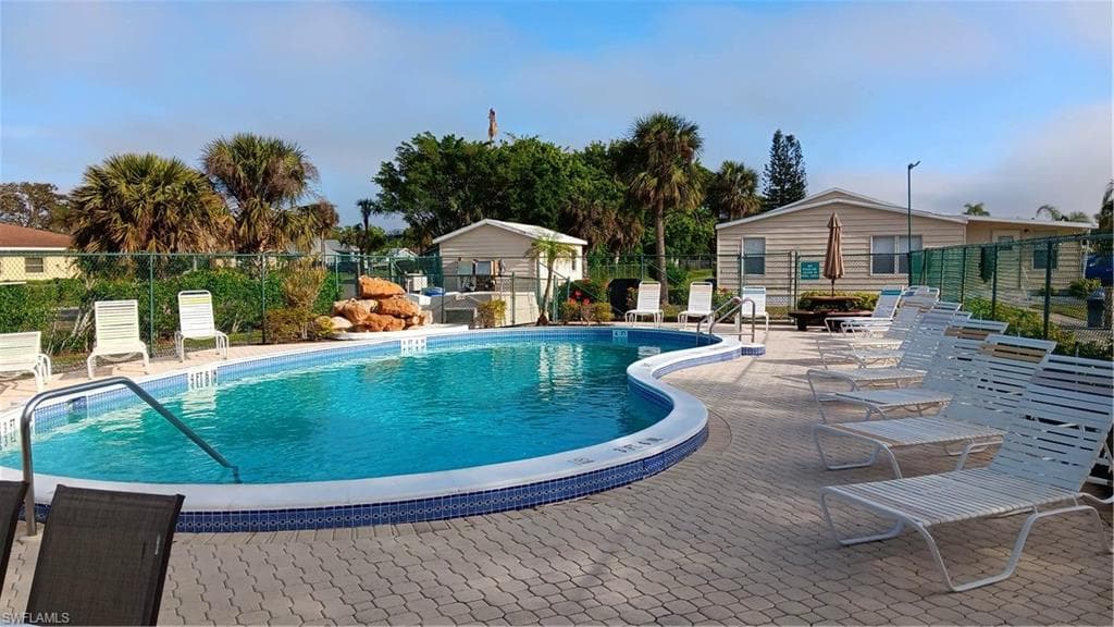 10571 Wales Loop, Bonita Springs, FL 34135-30